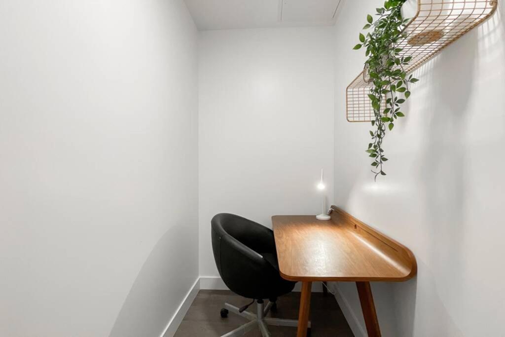 Spacious New Apartment With Working Space@Oakridge Vancouver Eksteriør bilde