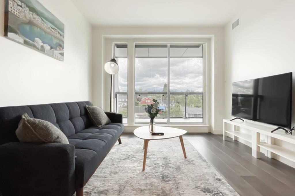 Spacious New Apartment With Working Space@Oakridge Vancouver Eksteriør bilde